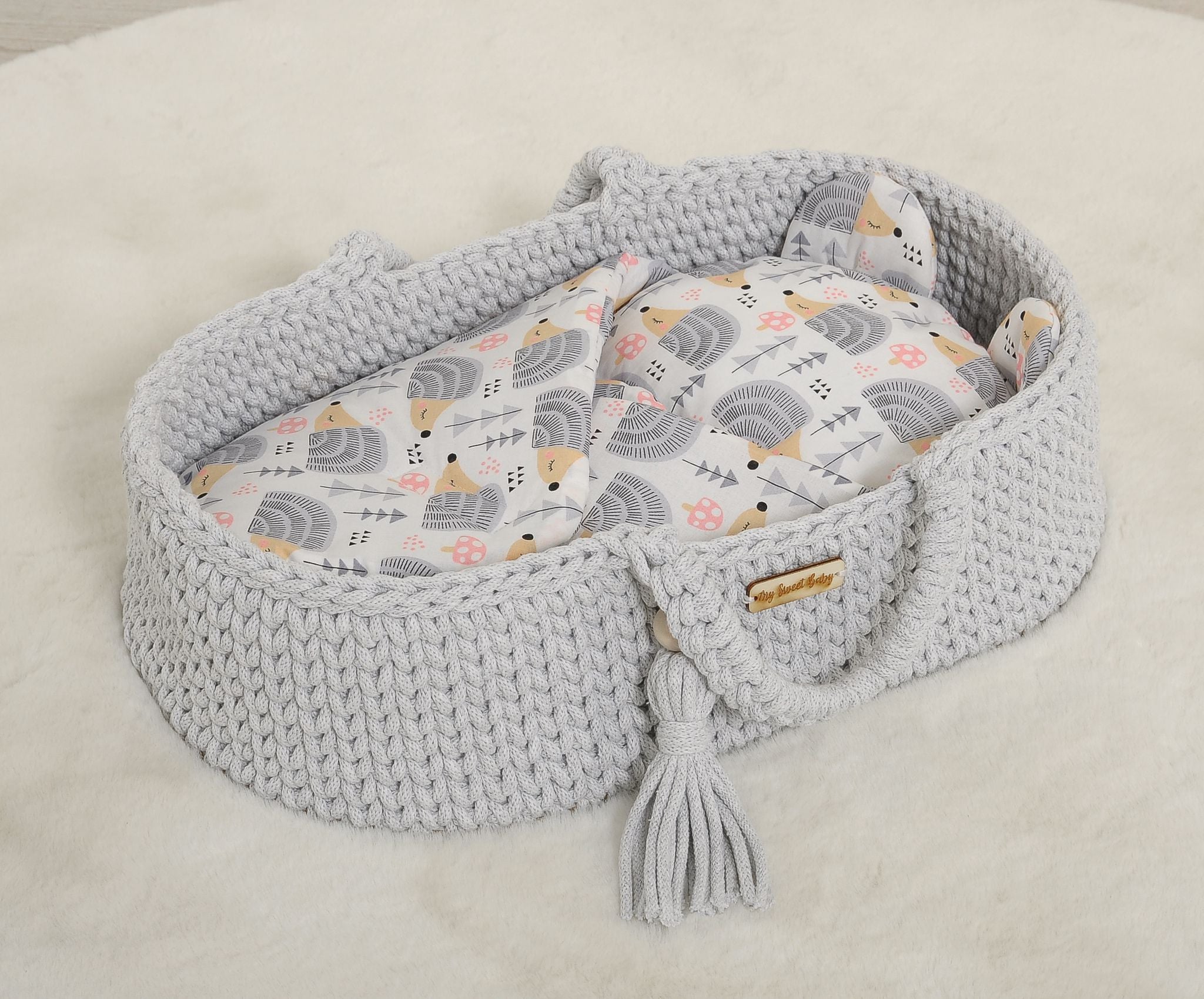 Doll's swaddling cone with pillow - hedgehogs grey