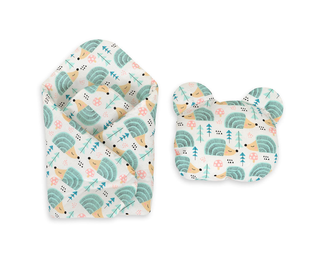 Doll's swaddling cone with pillow - hedgehogs mint