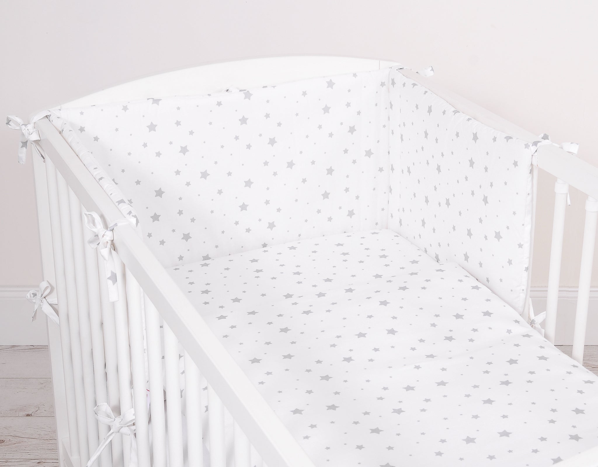 Universal bumper for cot - mini gray stars