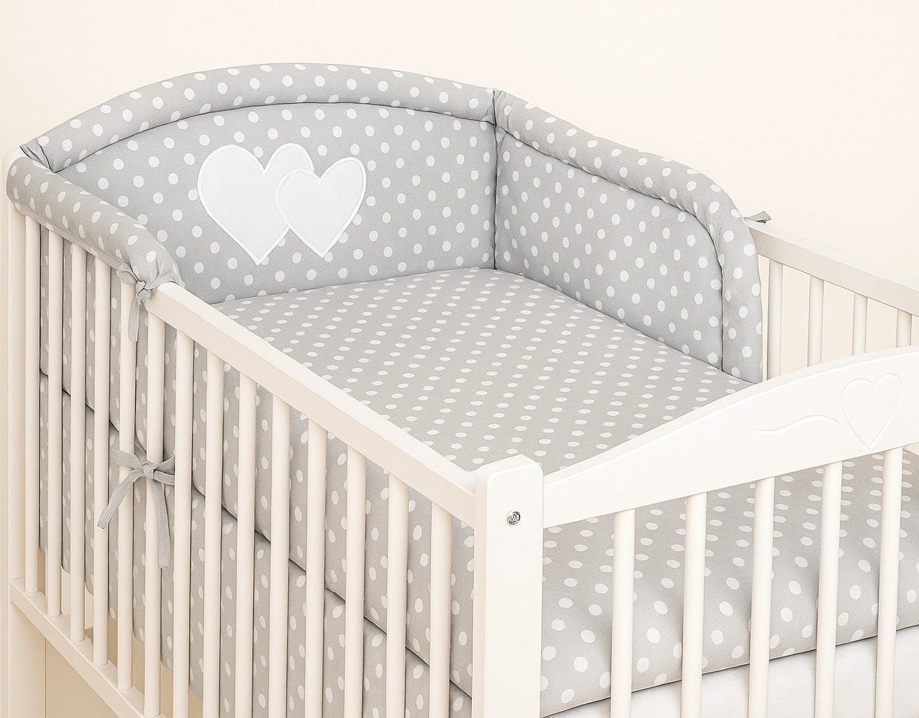 Universal crib rail bumper – Hearts white dots on gray