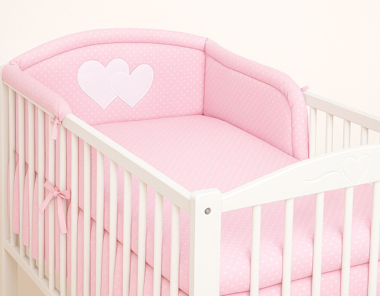 Universal crib rail bumper – Hearts white dots on pink