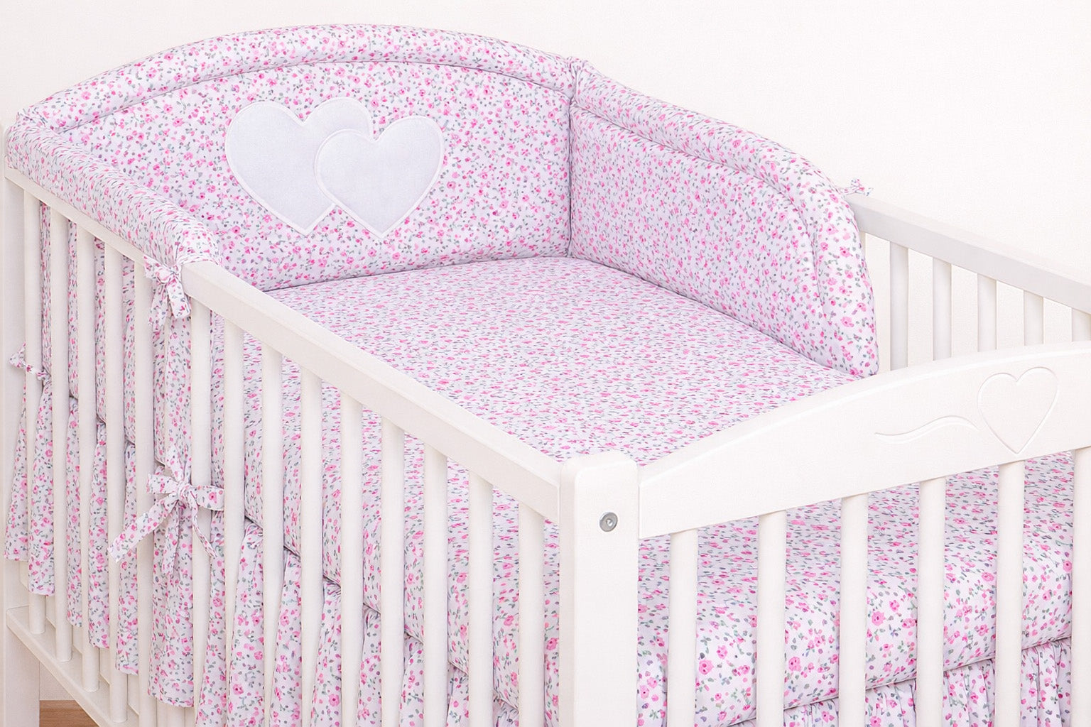 Universal crib rail bumper – Hearts little pink flowers