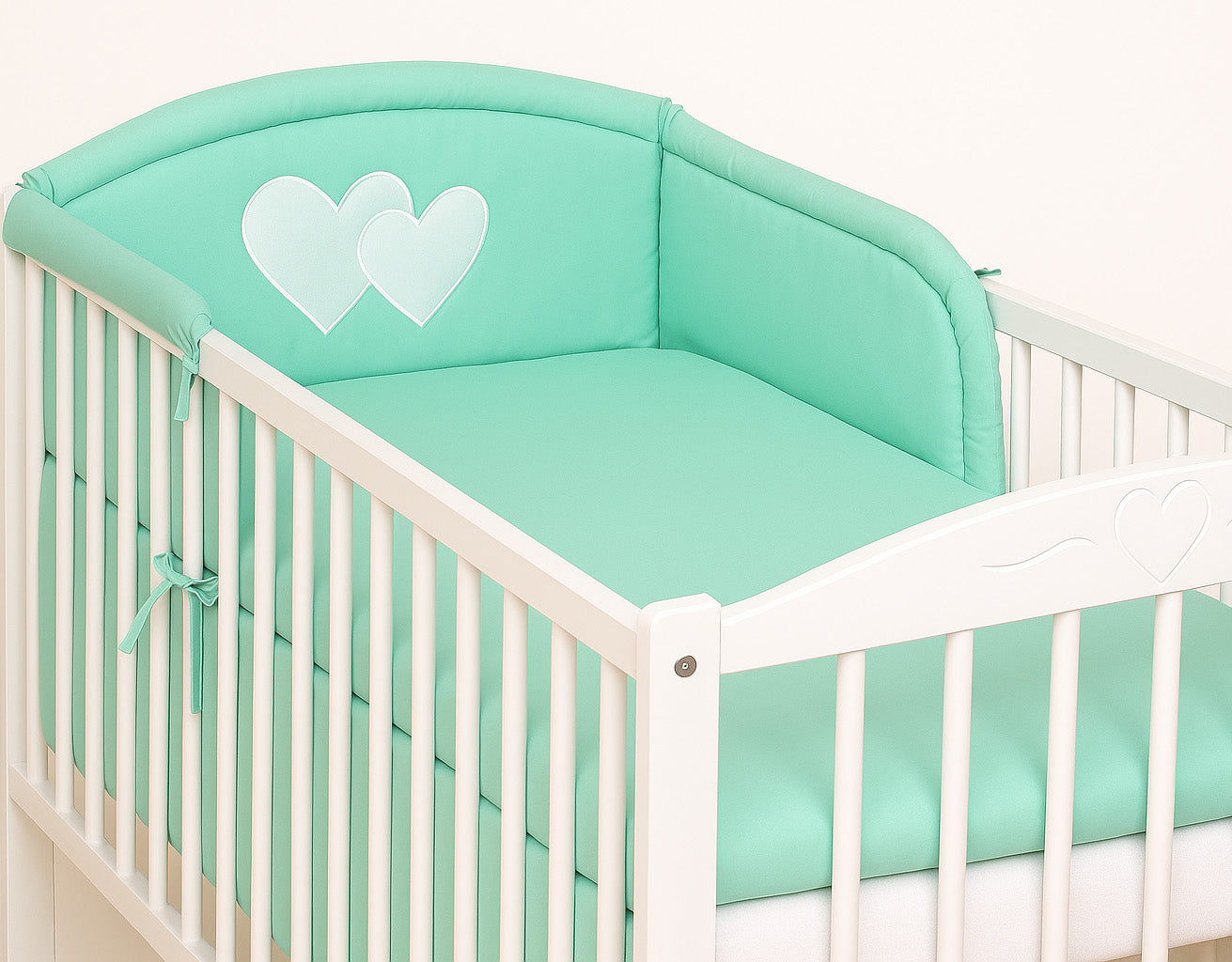 Universal crib rail bumper – Hearts mint