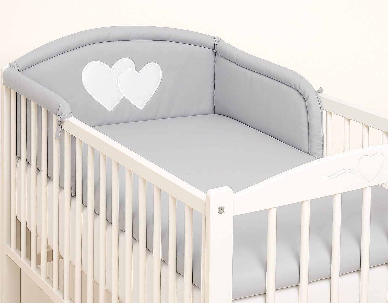 Universal crib rail bumper – Hearts grey