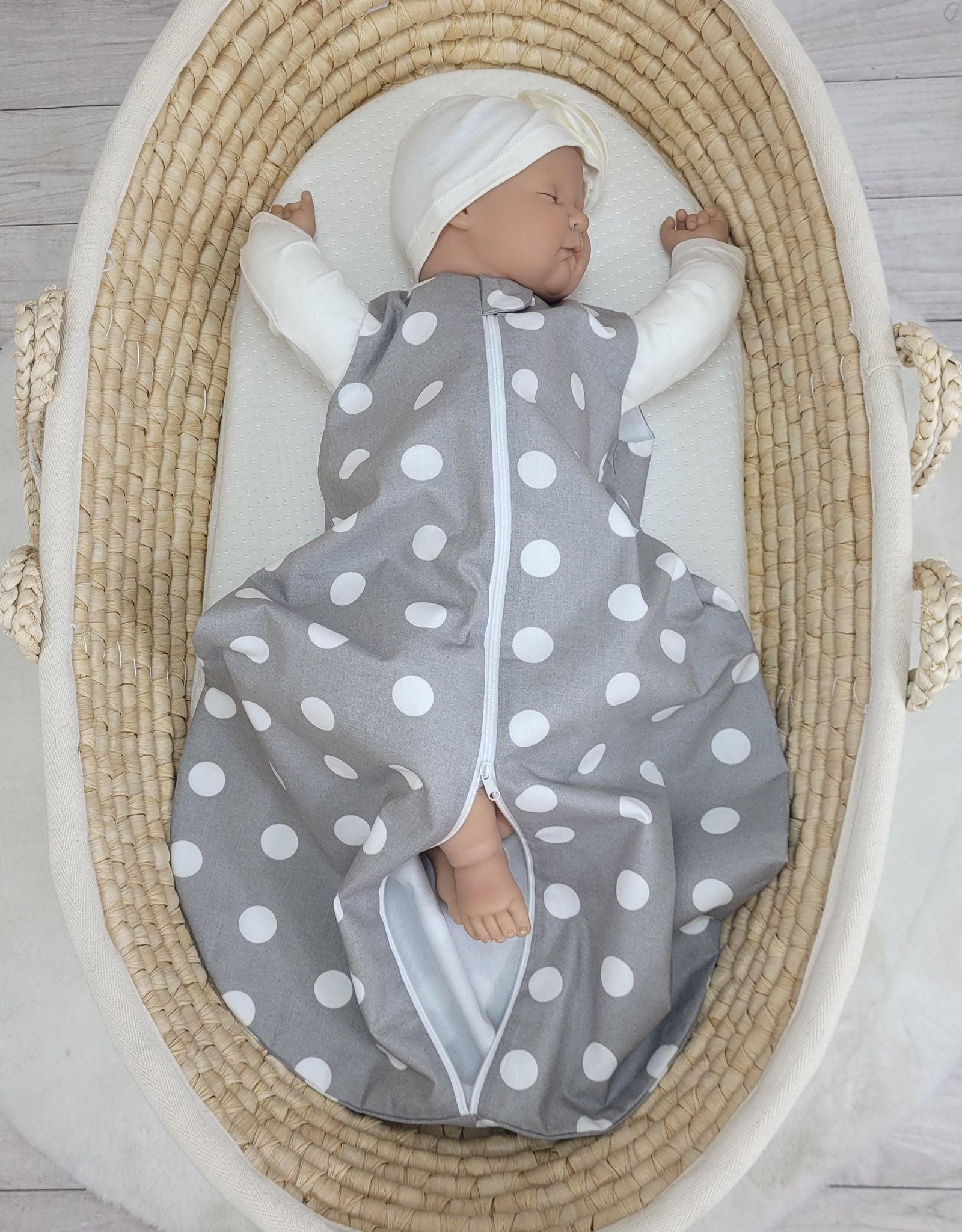 Cotton baby sleeping bag S 0-6 months for summer TOG 1.0 - polka dots on grey