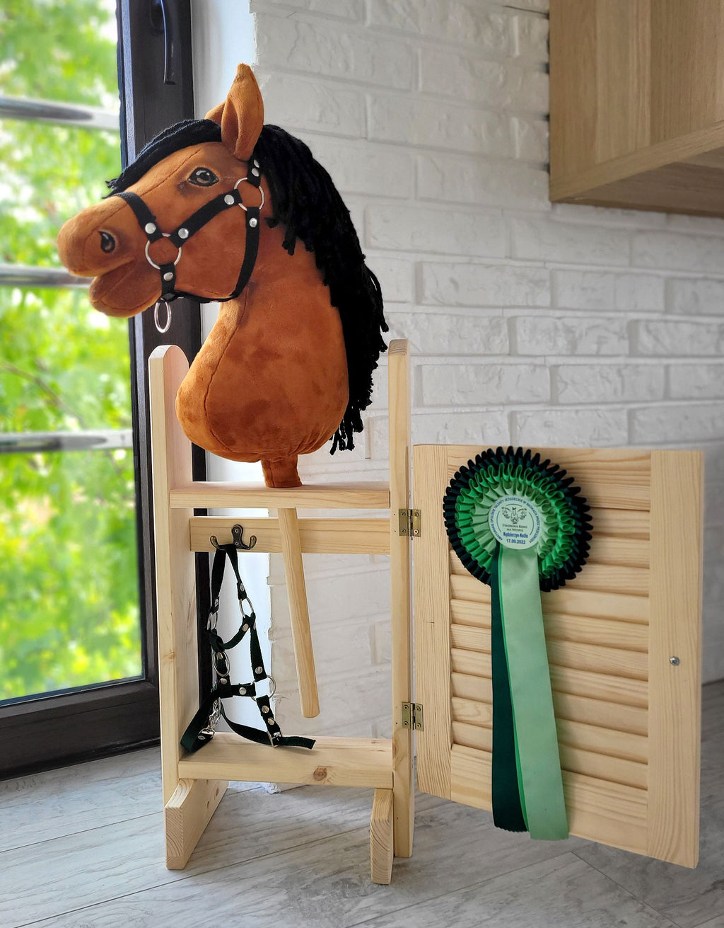 Large single Hobby Horse stable with door