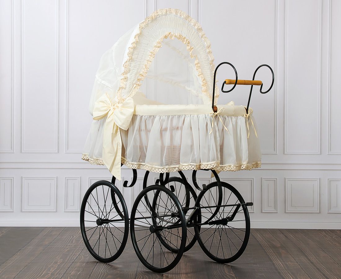 Moses Basket Wicker hood crib Retro wicker crib Elisa - natural + cream bedding