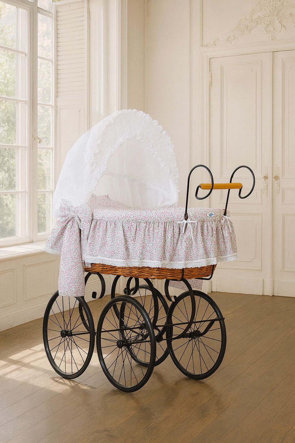 Moses Basket Wicker hood crib Retro wicker crib Jasmine - natural + pink bedding