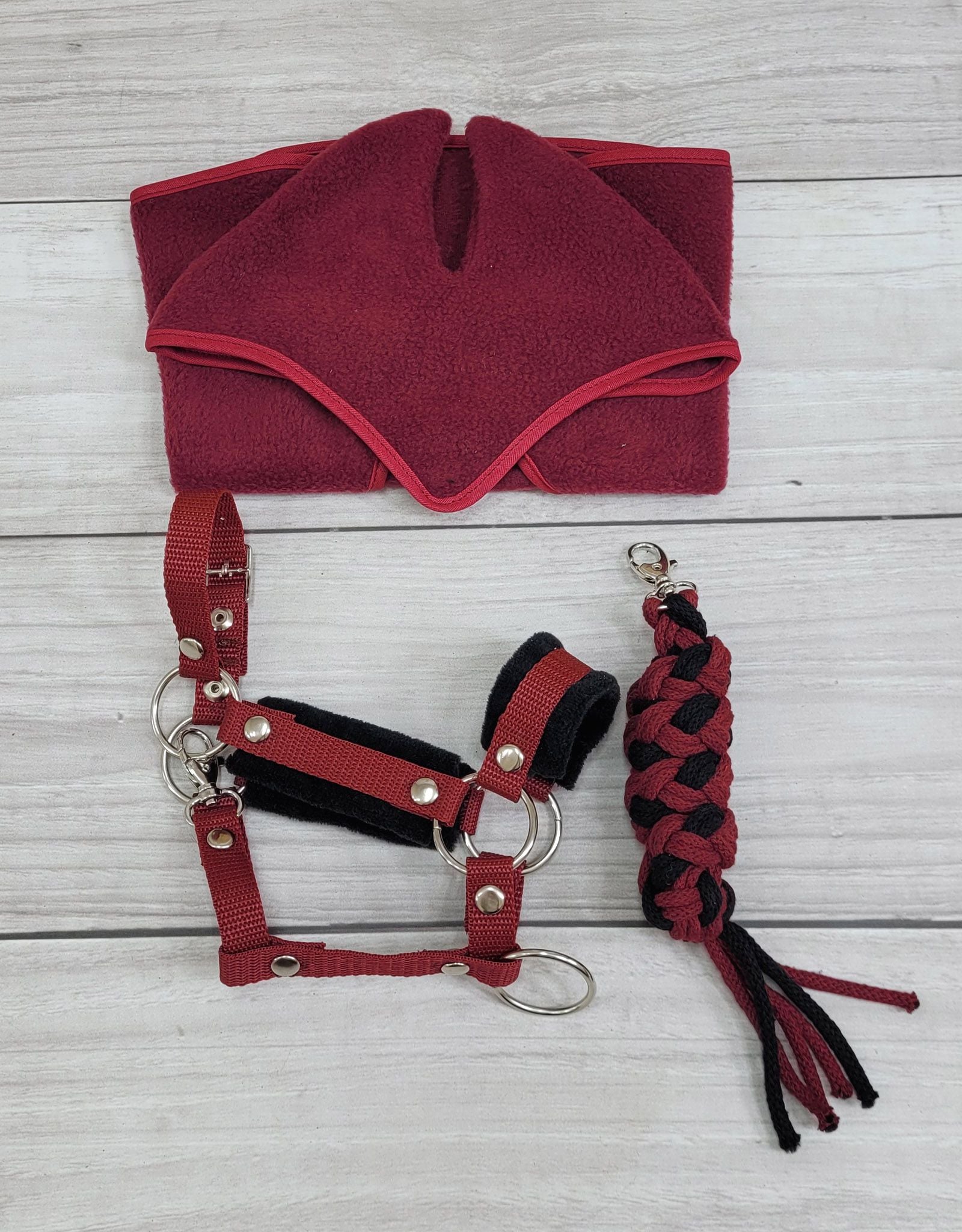 The adjustable halter for Hobby Horse A3 - burgundy with black furry