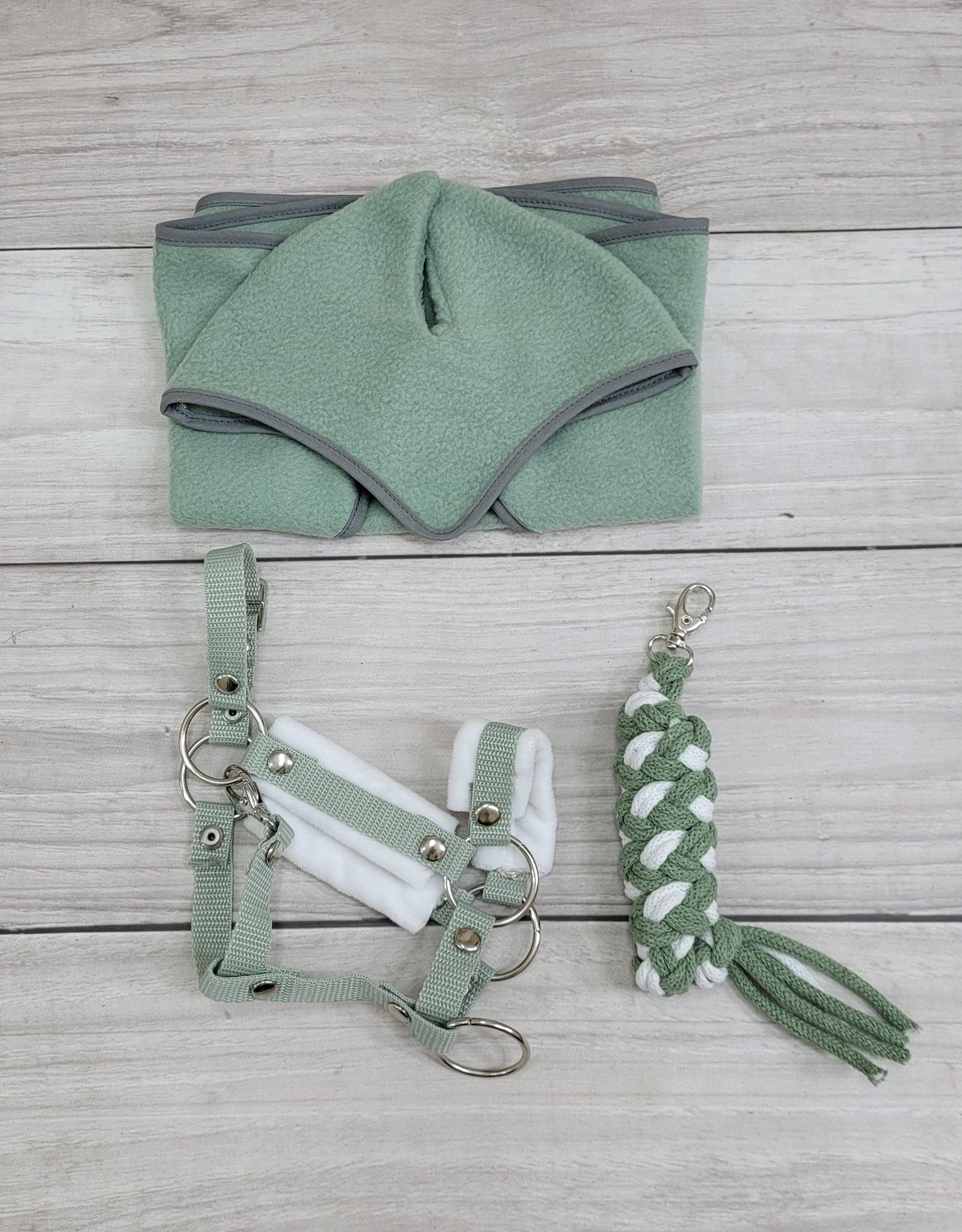 The adjustable halter for Hobby Horse A3 - sage with white furry